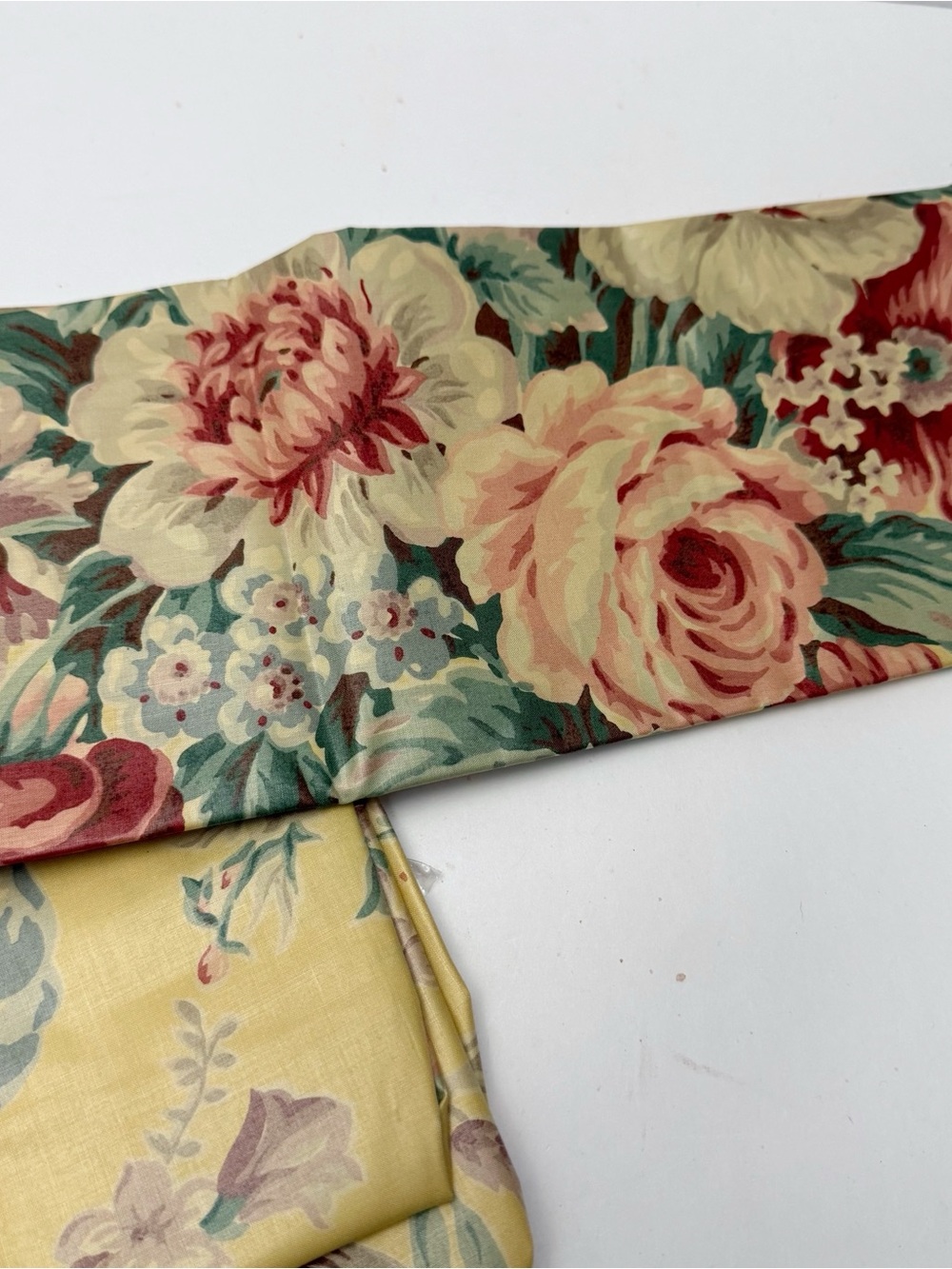 Vintage Ralph Lauren Evelyn Yellow Floral Bow Set of 2 IRREGULAR Pillowcases - Picture 5 of 8